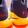 giày bóng rổ chính hãng Nike Kyrie 2 cavs heel