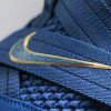 logo Nike giày bóng rổ Nike Lebron soldier 12