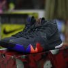 giay bong ro nike kyrie 4 year of monkey