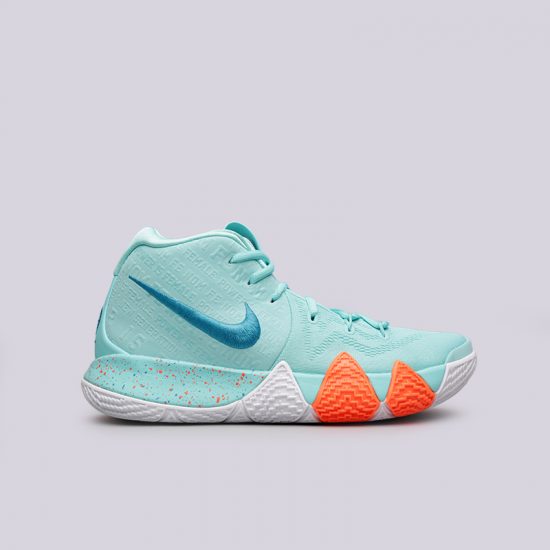 Power of female kyrie 4 best sale